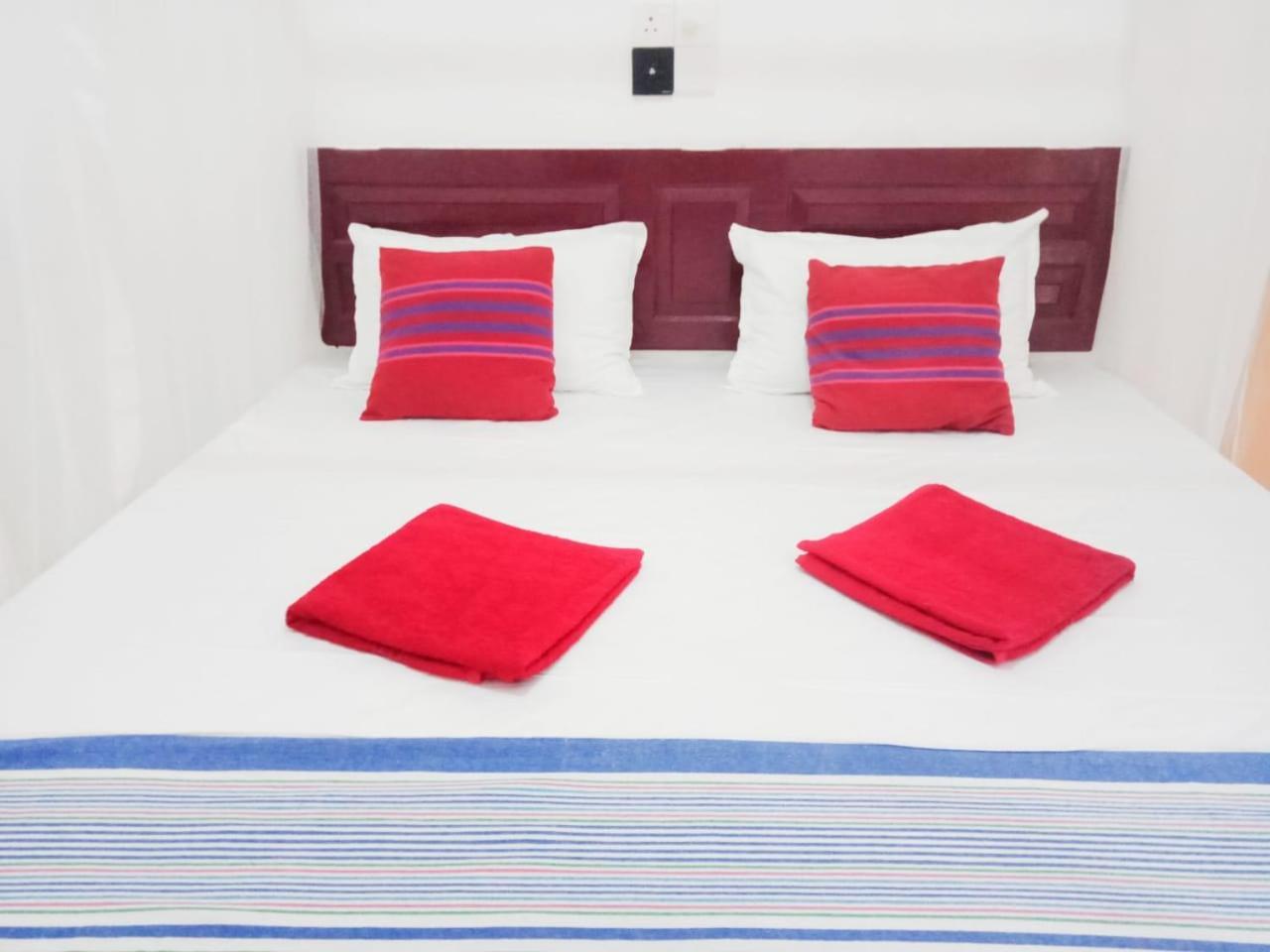 Arachchi Guest House Mirissa Exterior foto