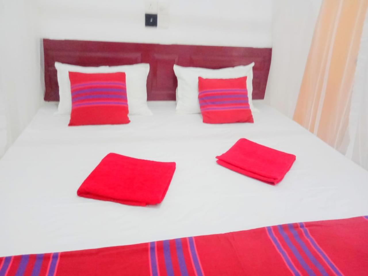 Arachchi Guest House Mirissa Exterior foto